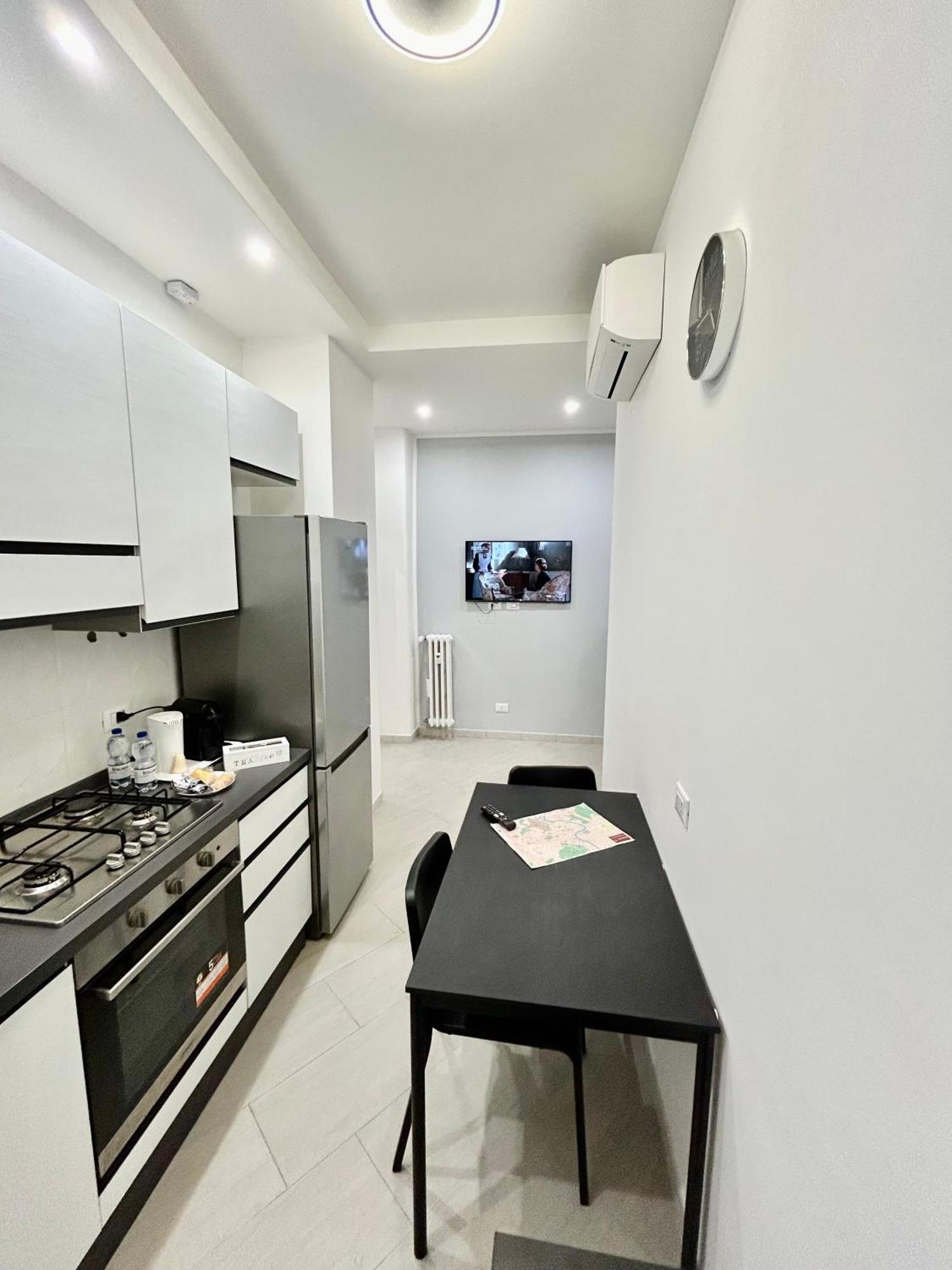 Roma Apartment Holiday Buitenkant foto