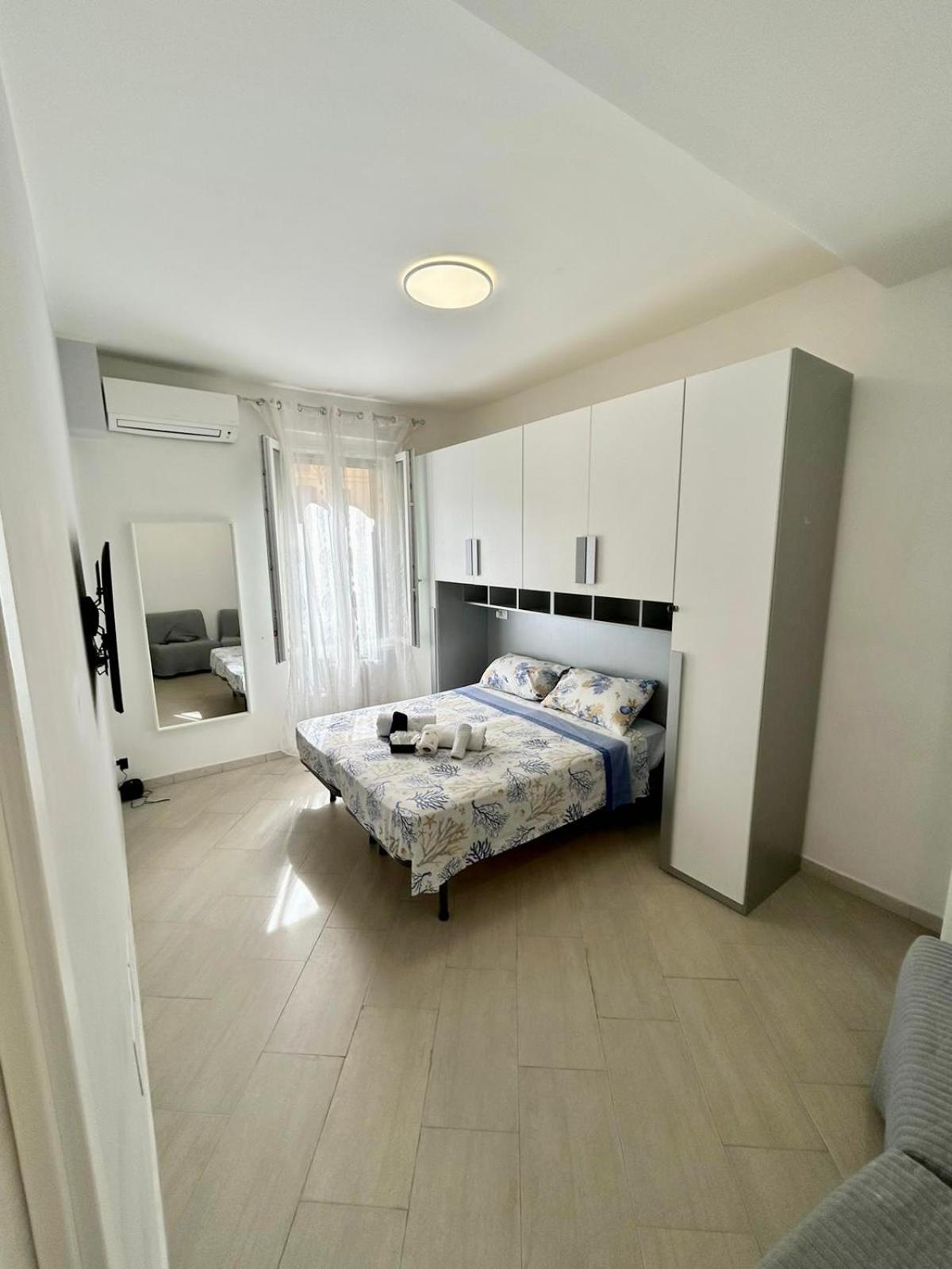 Roma Apartment Holiday Buitenkant foto